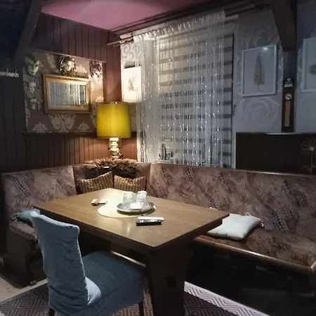 Zur Alten Salzstraße *