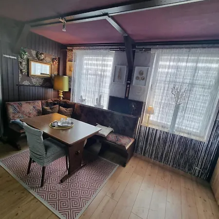 Zur Alten Salzstraße *